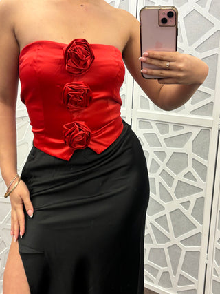 STRAPLESS SATIN TOP WITH ROSE DETAILS