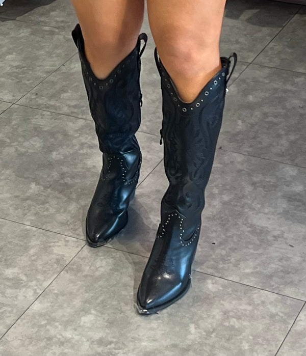 Ladies high heel western-style tall boot