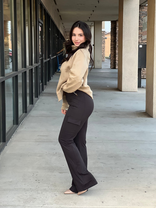 Flared Cargo Leggings